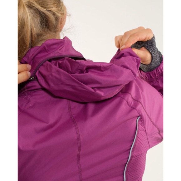 Lululemon Run: Inspire Rain Jacket water resistant - Picture 4 of 8